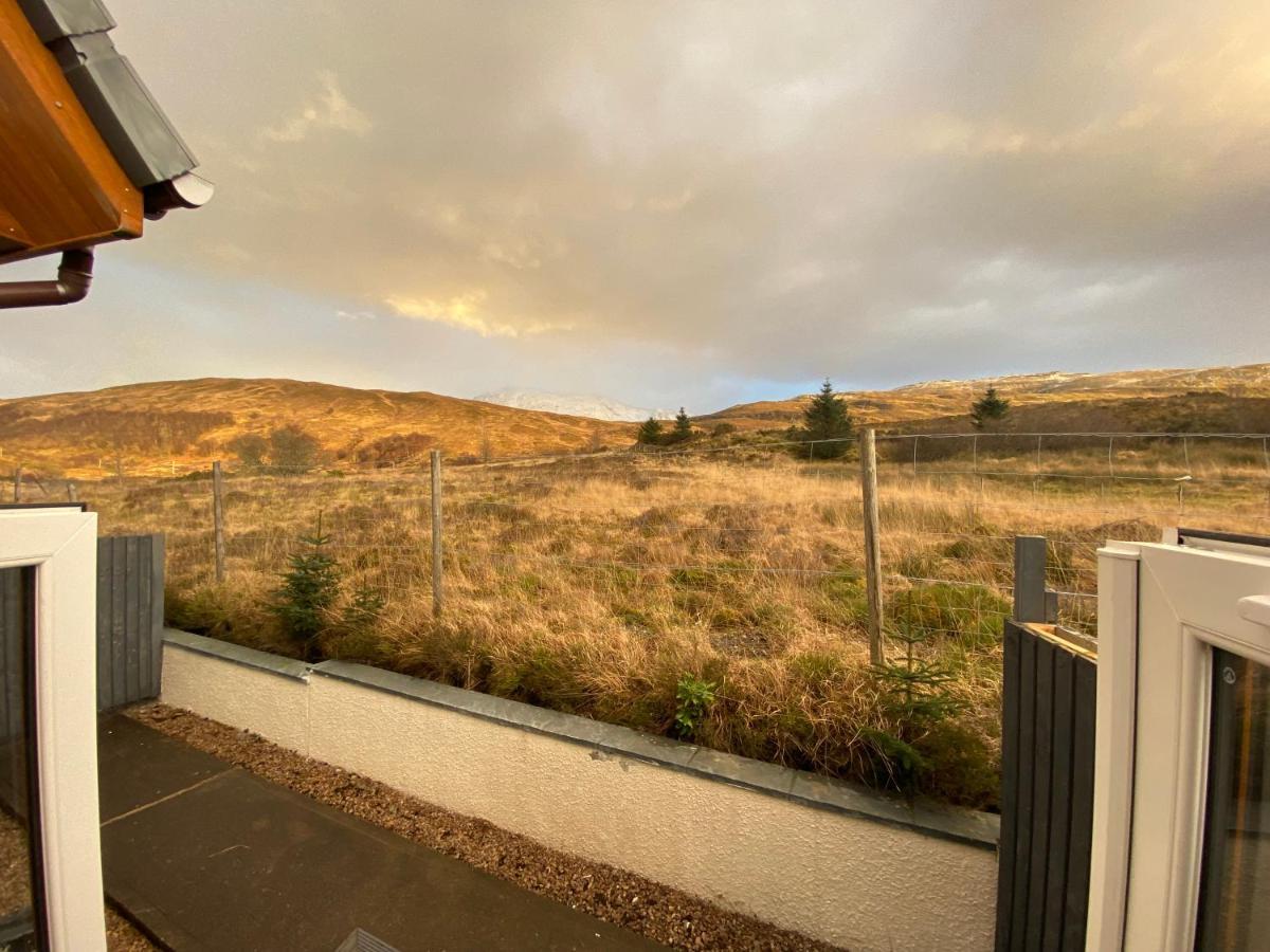 Highland Stays - Ben View Room & Jacuzzi Bath Fort William Exterior photo